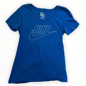 Blue NIKE Tee - women’s small
